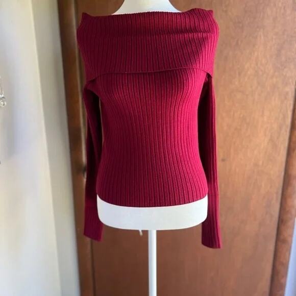 Lulus Perfect Timing Crop Rib Sweater Small Burgundy NWT Foldover Off Shoulder - Picture 1 of 4